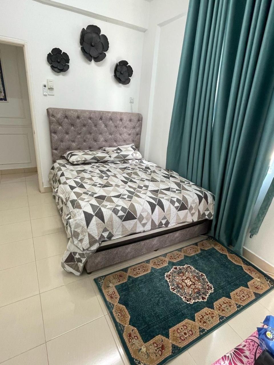 Driff Homestay 3Bedroom With Aircond 50M To Night Market Wakaf Che Yeh コタバル エクステリア 写真